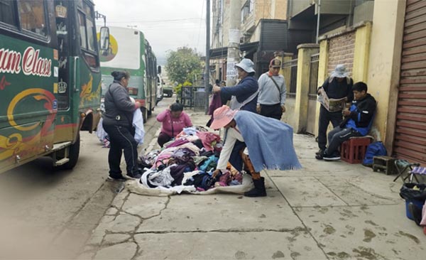 Venta de ropa usada, una actividad que puede darle un respiro al planeta